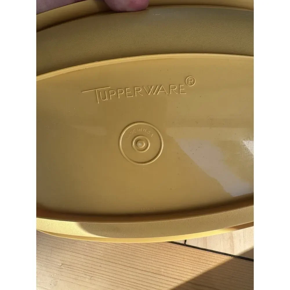 Vintage Tupperware Lettuce Crisper Harvest Gold Produce Keeper Colander Insert
